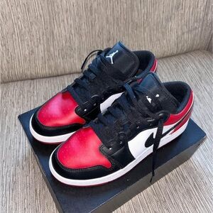 Jordan 1 Low GS in Red and Black